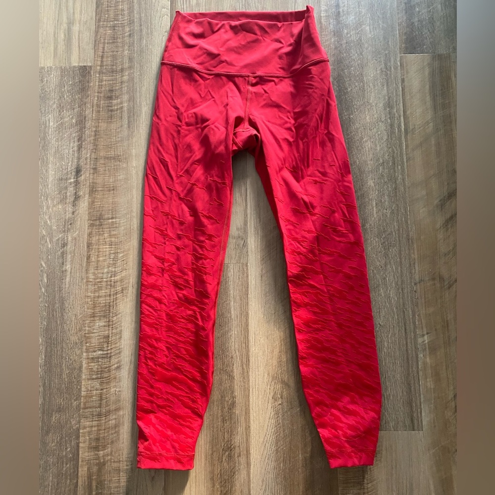 WUNDER UNDER LUNAR NEW YEAR HIGH RISE 25” leggings tight wunderunder lululemon